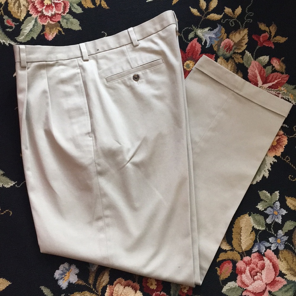 38W x 31L Brooks Brothers Chino Pants Tan Khakis